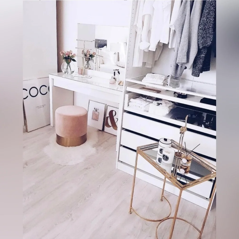 Don’t miss my next live… like this post so you’re locked in 😉 - Picture 10 of 17